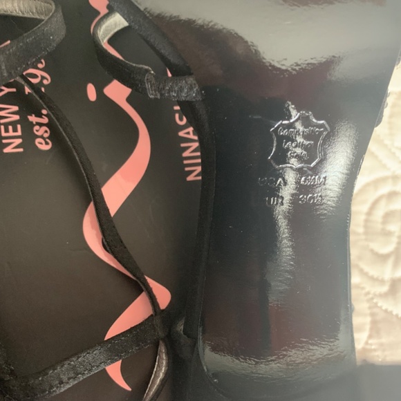 EUC - NINA BLACK SATIN DRESS SANDALS -6.5M - Picture 4 of 7